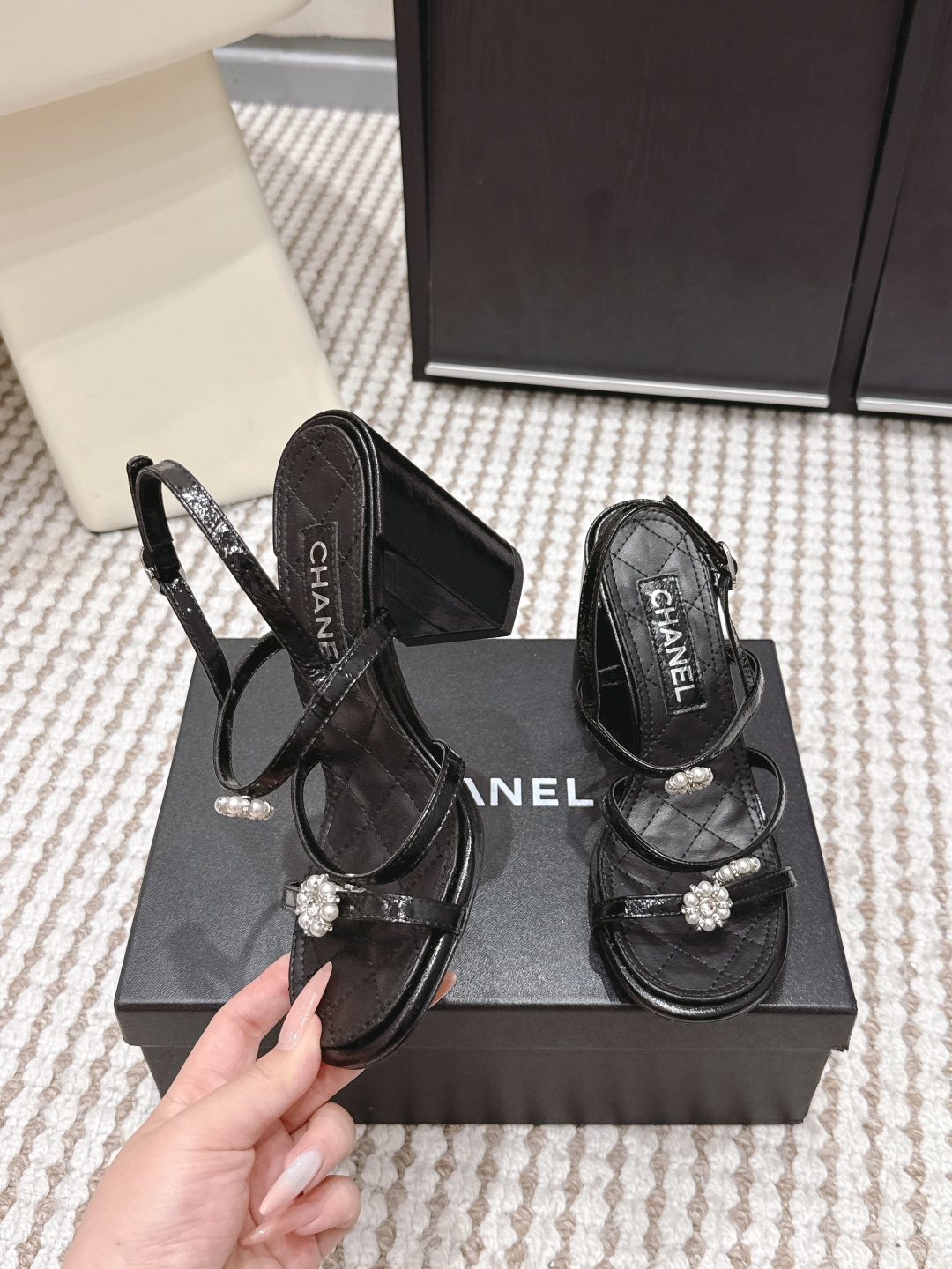 Chanel Chane*26SS早春新款珍珠水钻凉鞋