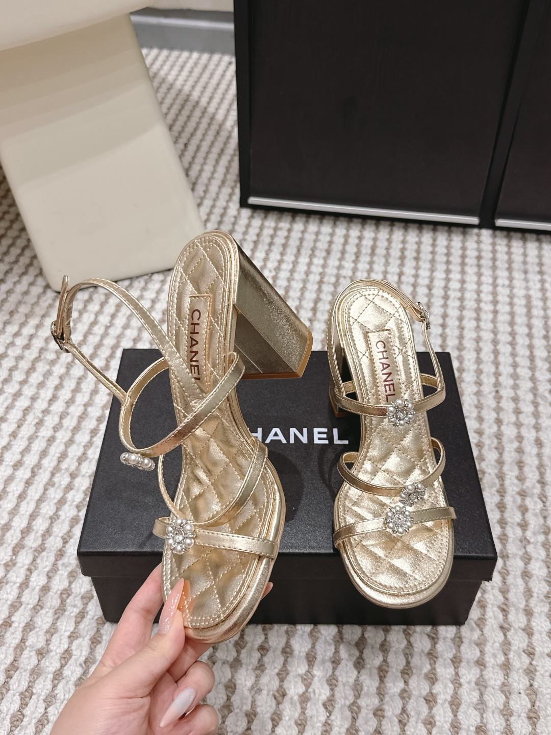 Chanel Chane*26SS早春新款珍珠水钻凉鞋