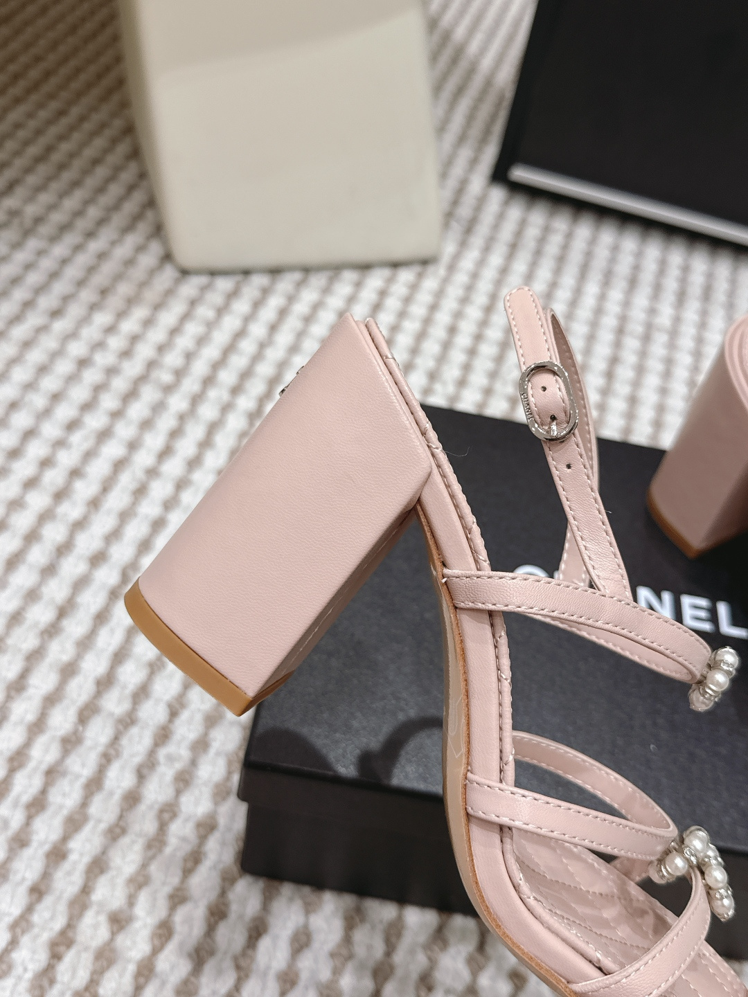 Chanel Chane*26SS早春新款珍珠水钻凉鞋