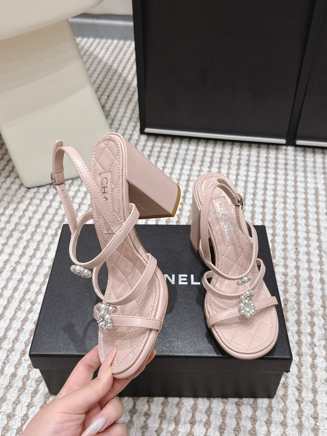 Chanel Chane*26SS早春新款珍珠水钻凉鞋