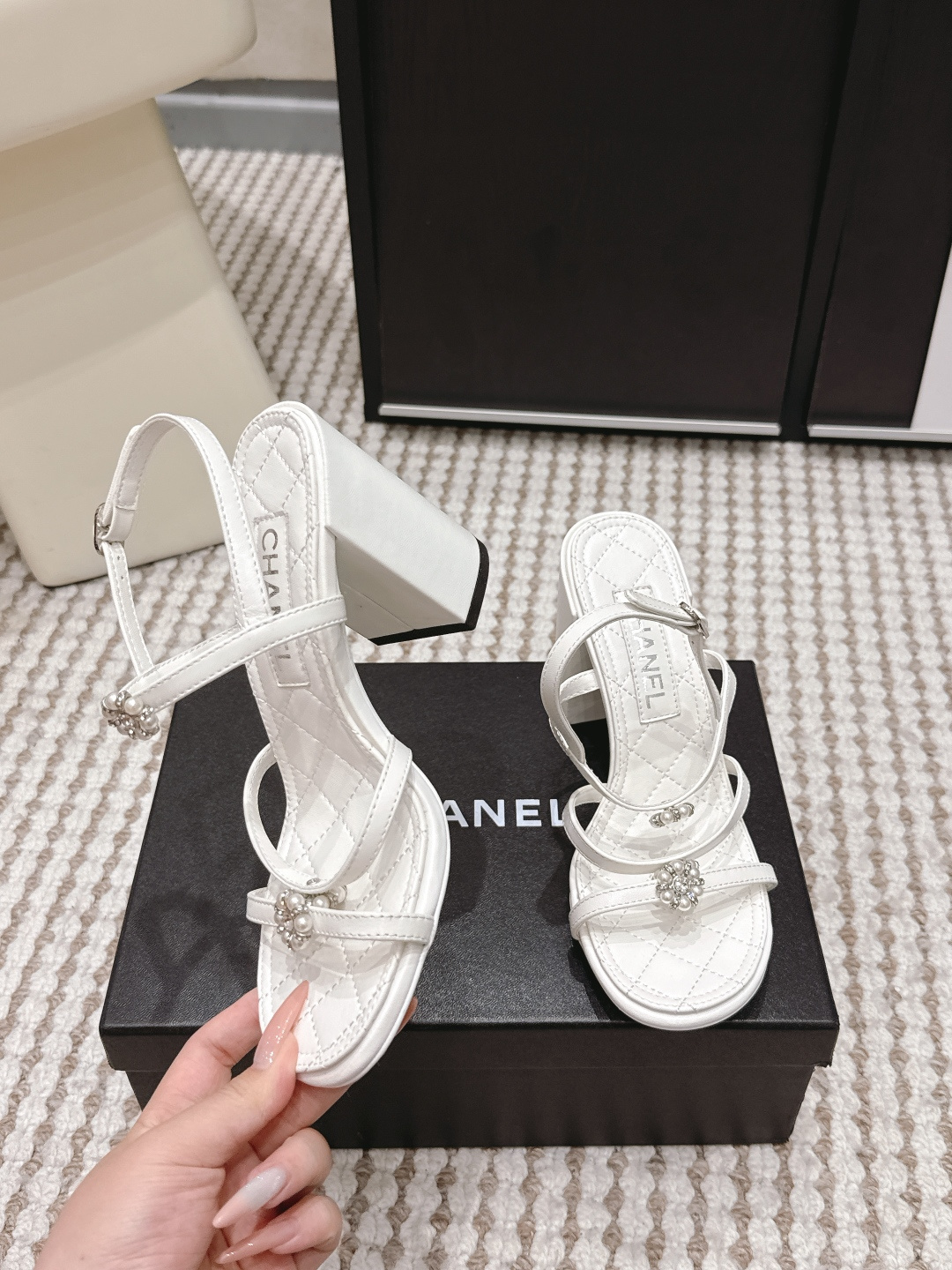 Chanel Chane*26SS早春新款珍珠水钻凉鞋