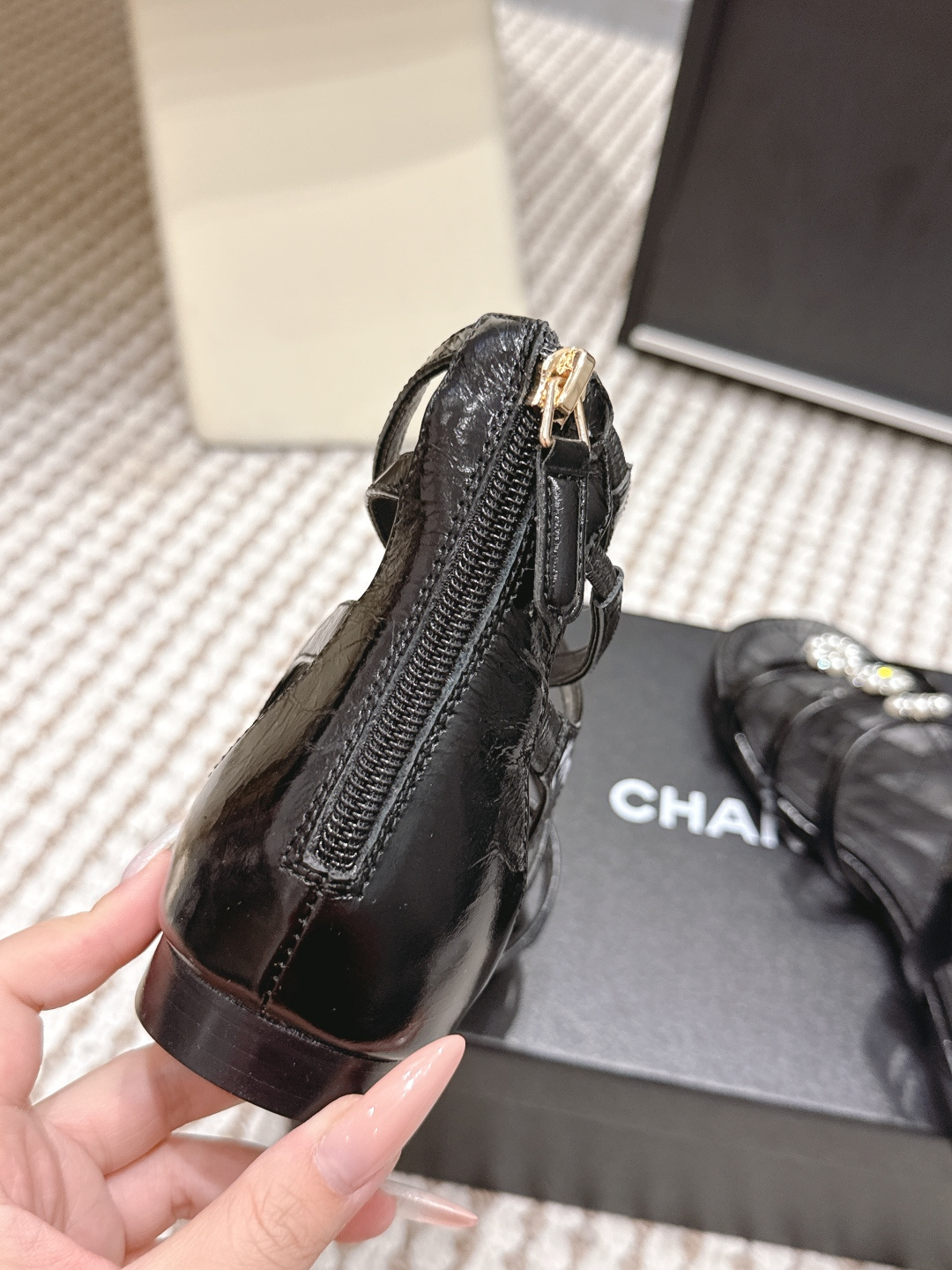 Chanel Chane*26SS早春新款珍珠水钻平底凉鞋