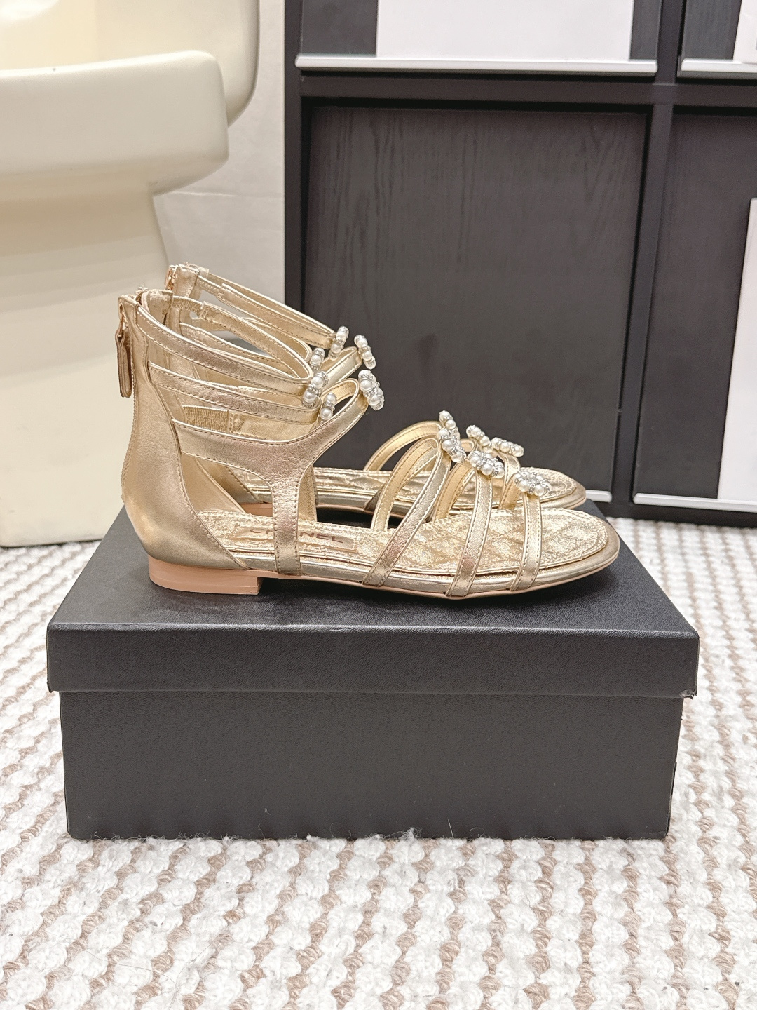 Chanel Chane*26SS早春新款珍珠水钻平底凉鞋