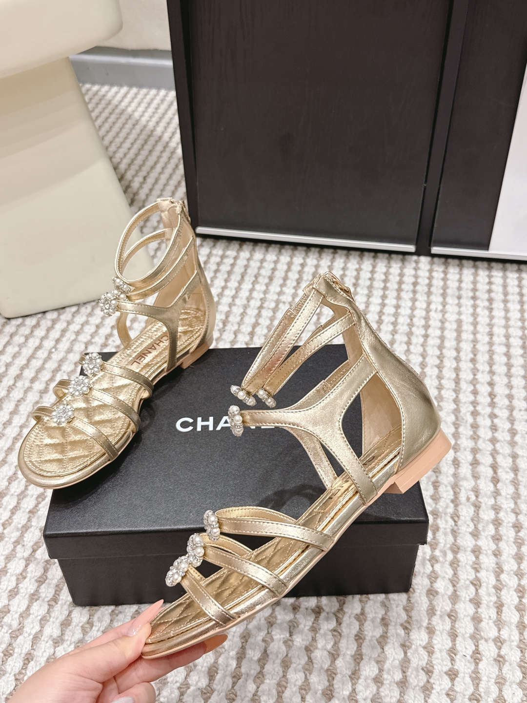 Chanel Chane*26SS早春新款珍珠水钻平底凉鞋