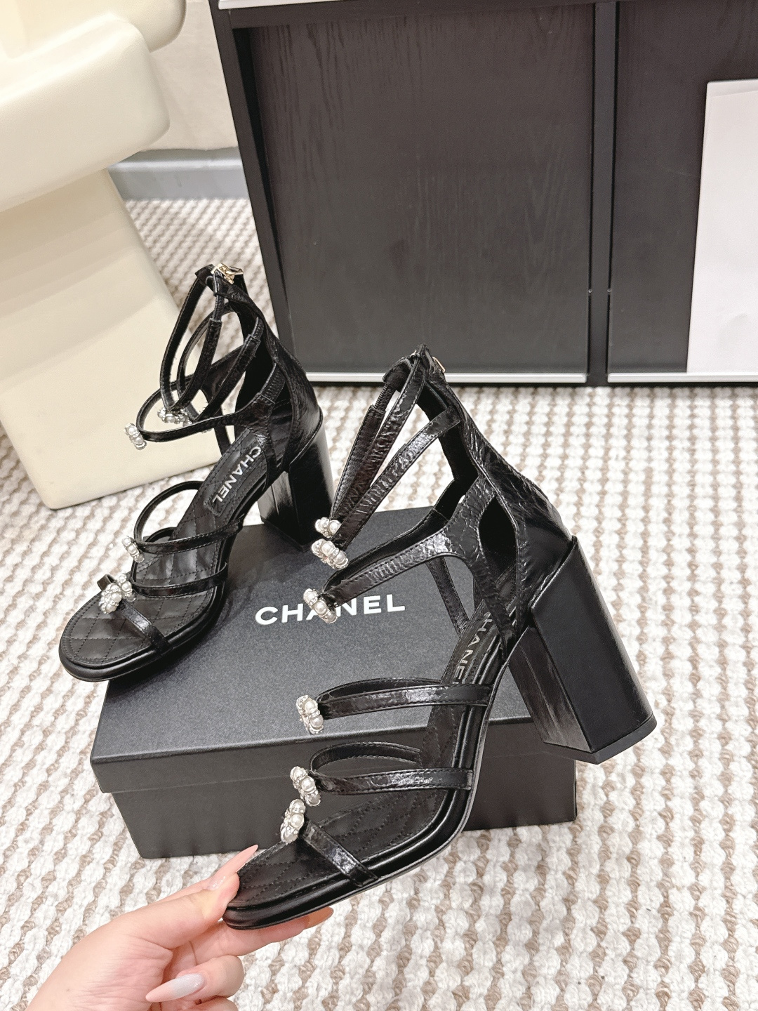 Chanel Chane*26SS早春新款高跟珍珠水钻凉鞋