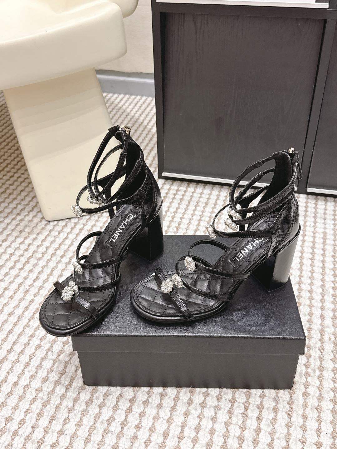 Chanel Chane*26SS早春新款高跟珍珠水钻凉鞋