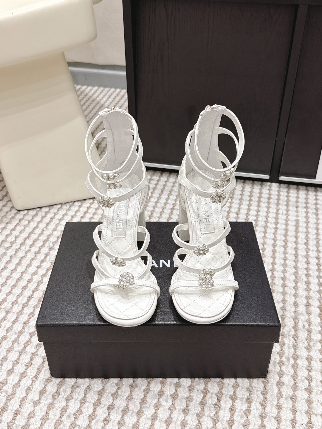 Chanel Chane*26SS早春新款高跟珍珠水钻凉鞋