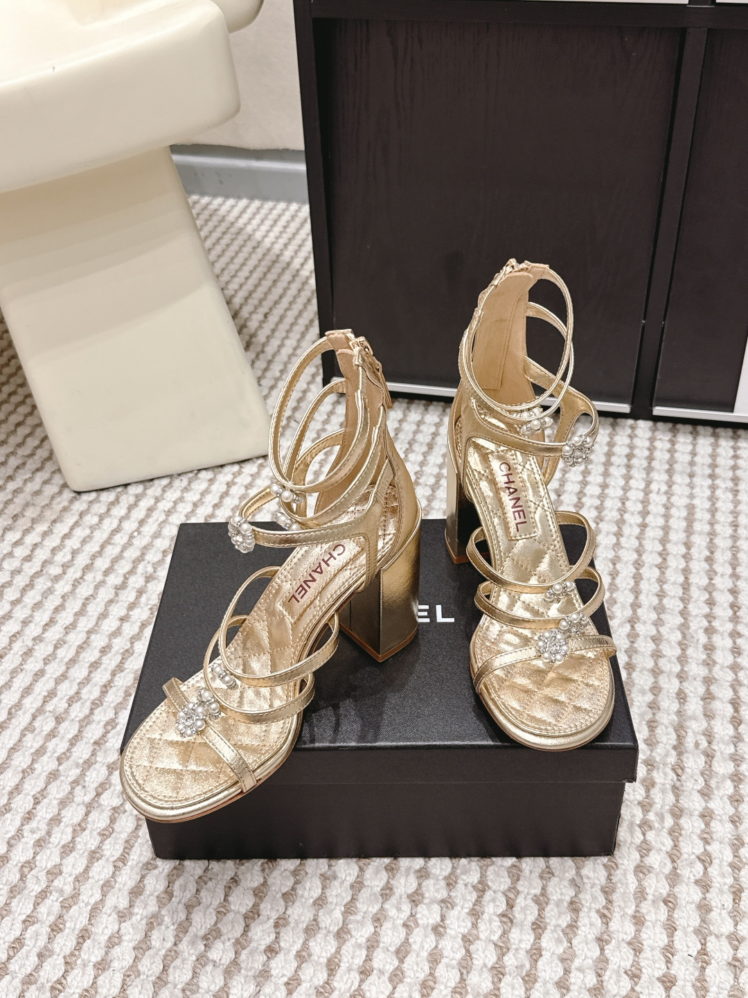 Chanel Chane*26SS早春新款高跟珍珠水钻凉鞋