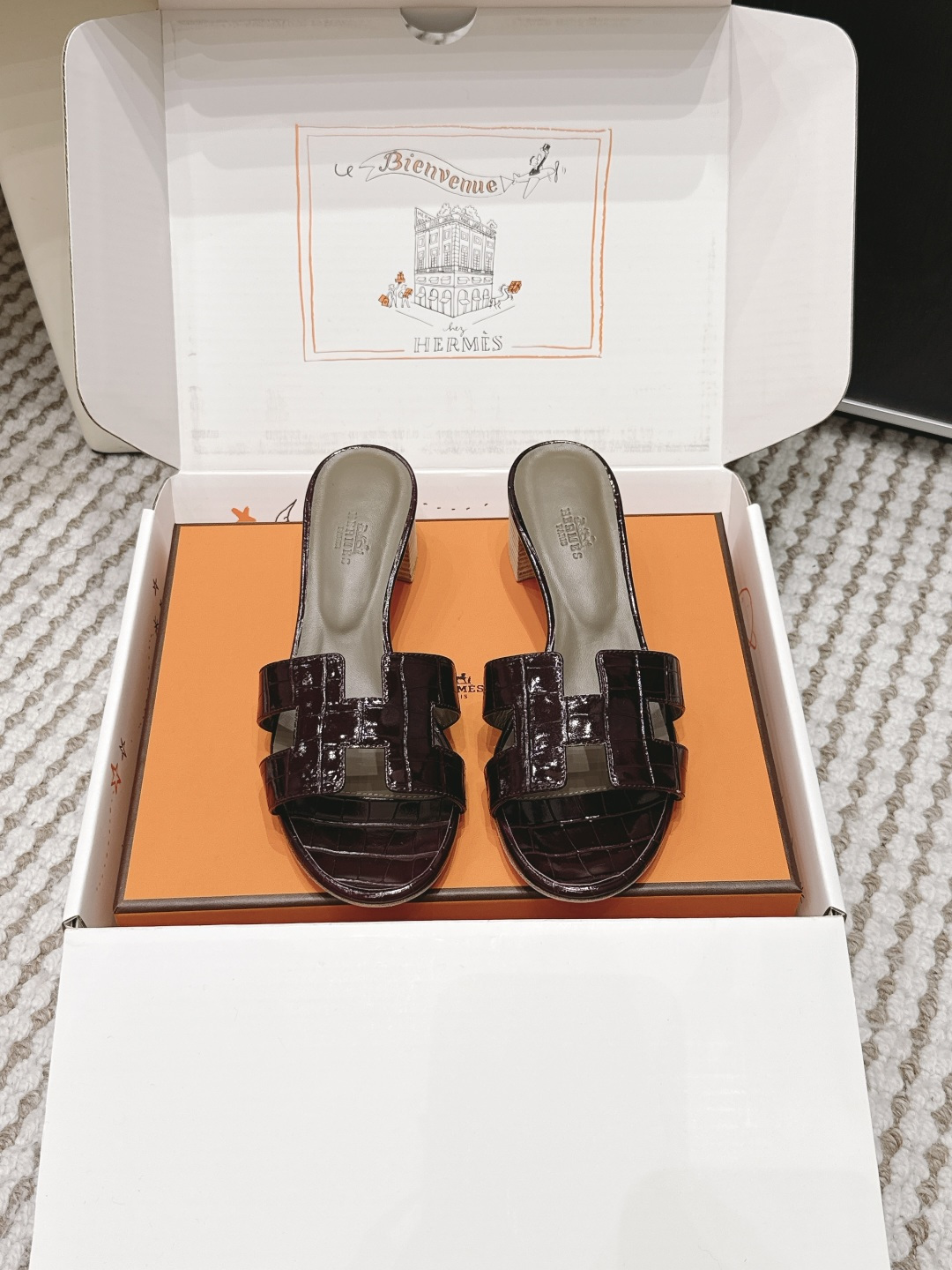 Женские сандалии с ремешком H Hermès