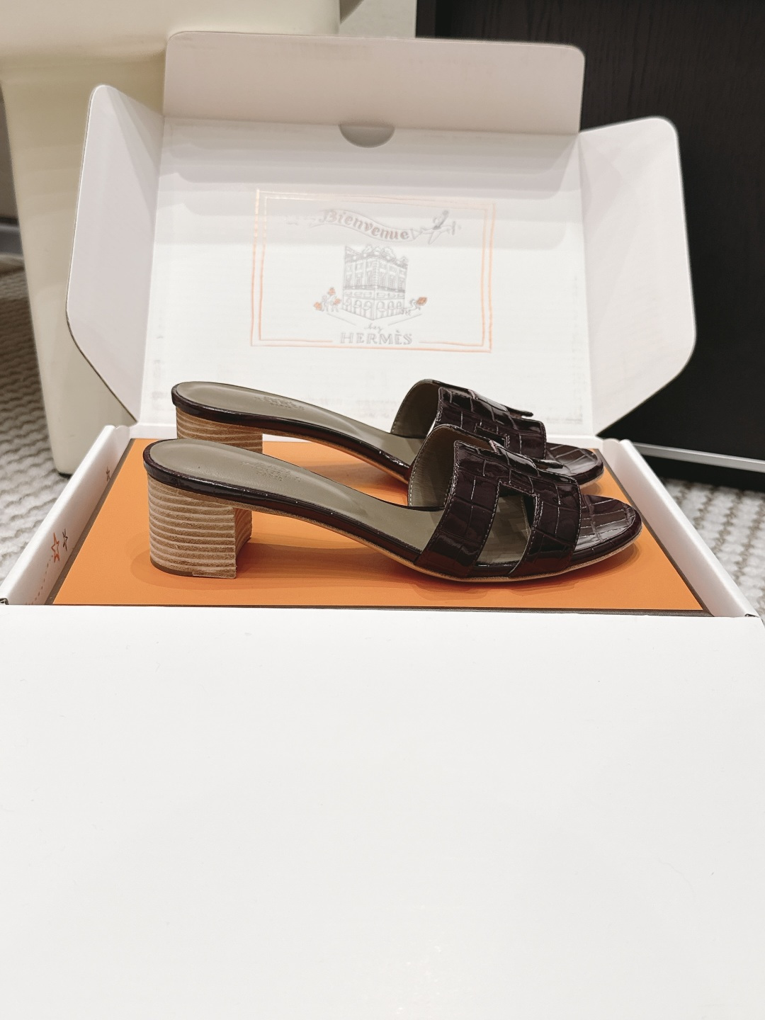 Женские сандалии с ремешком H Hermès
