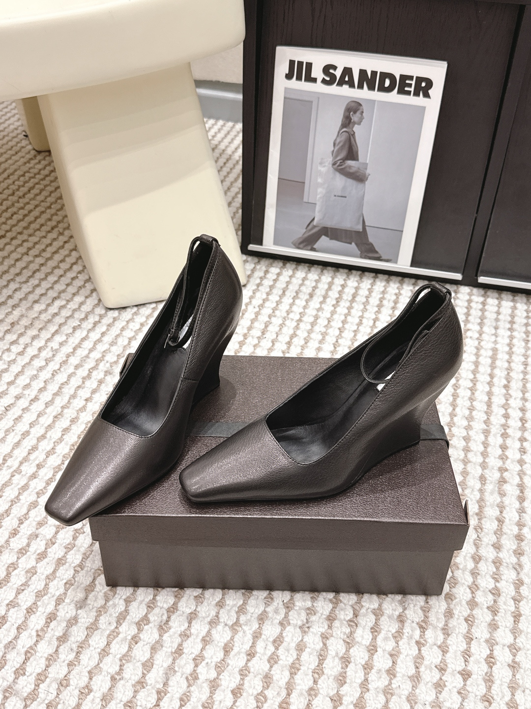 Женские туфли Alaïa на платформе из натуральной кожи
