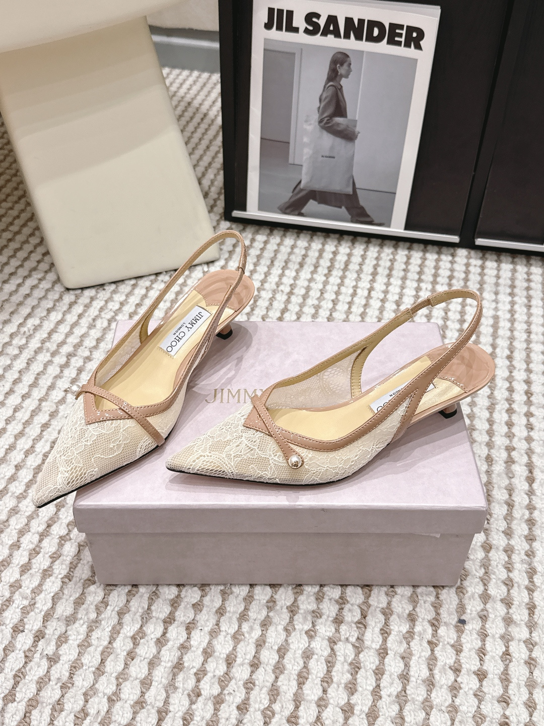 Женские туфли с острым носом и лодочкой из кружева Jimmy Choo