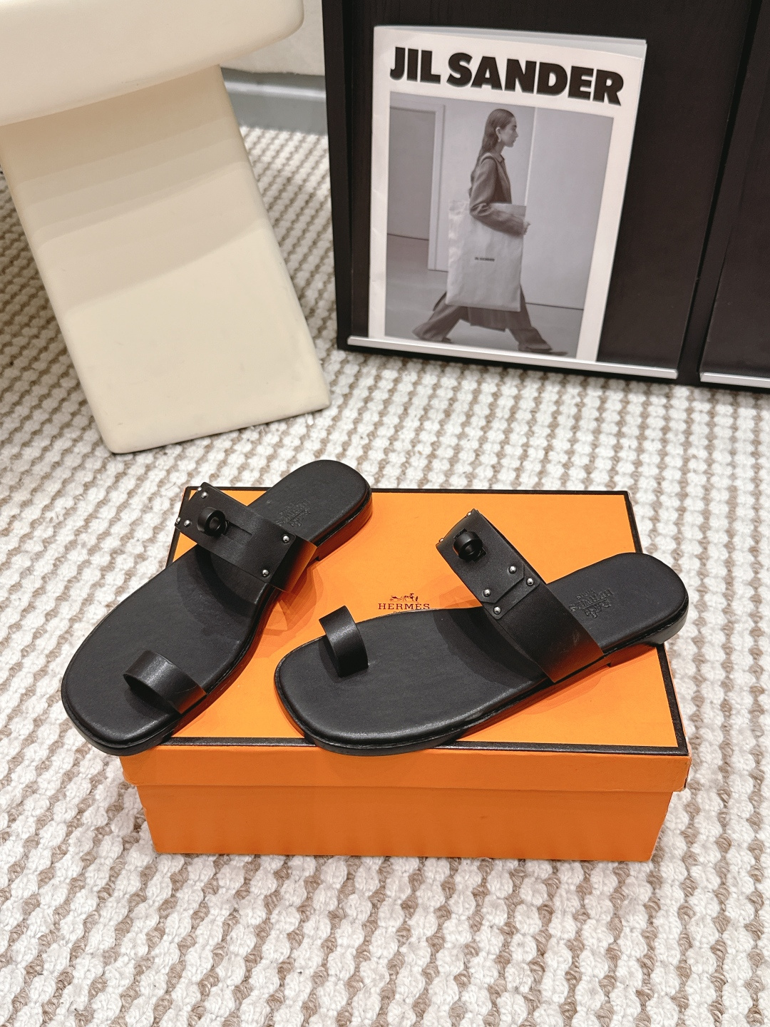 Женские черные кожаные мюли с пряжкой Hermès