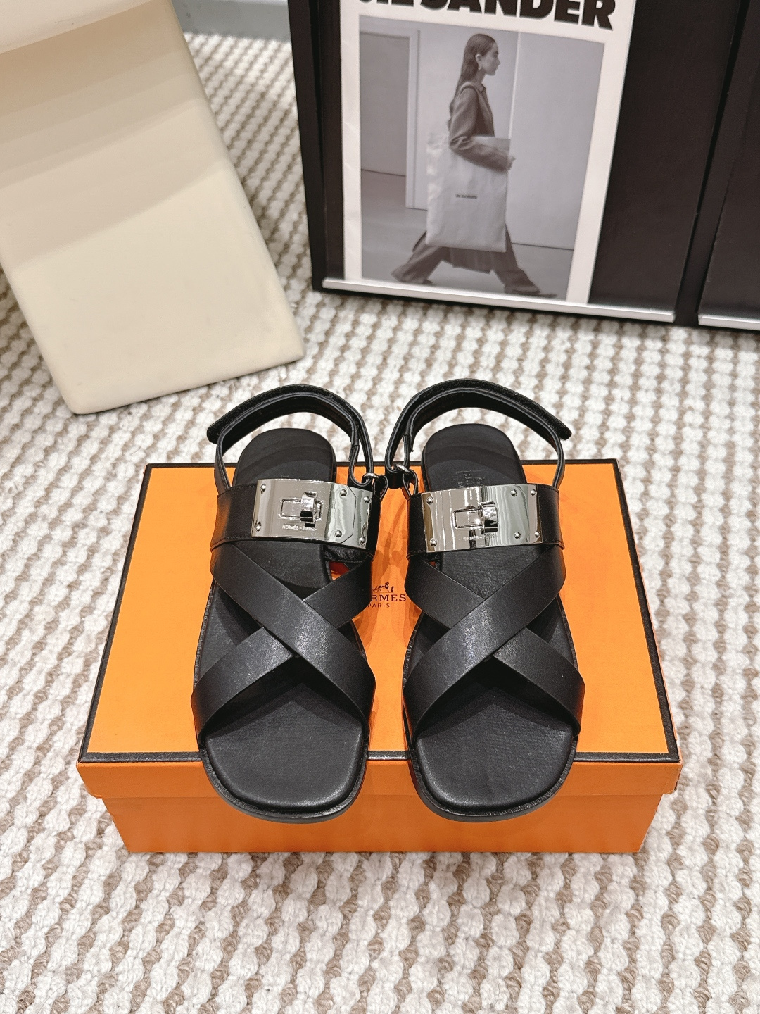 Черные кожаные женские босоножки Hermès
