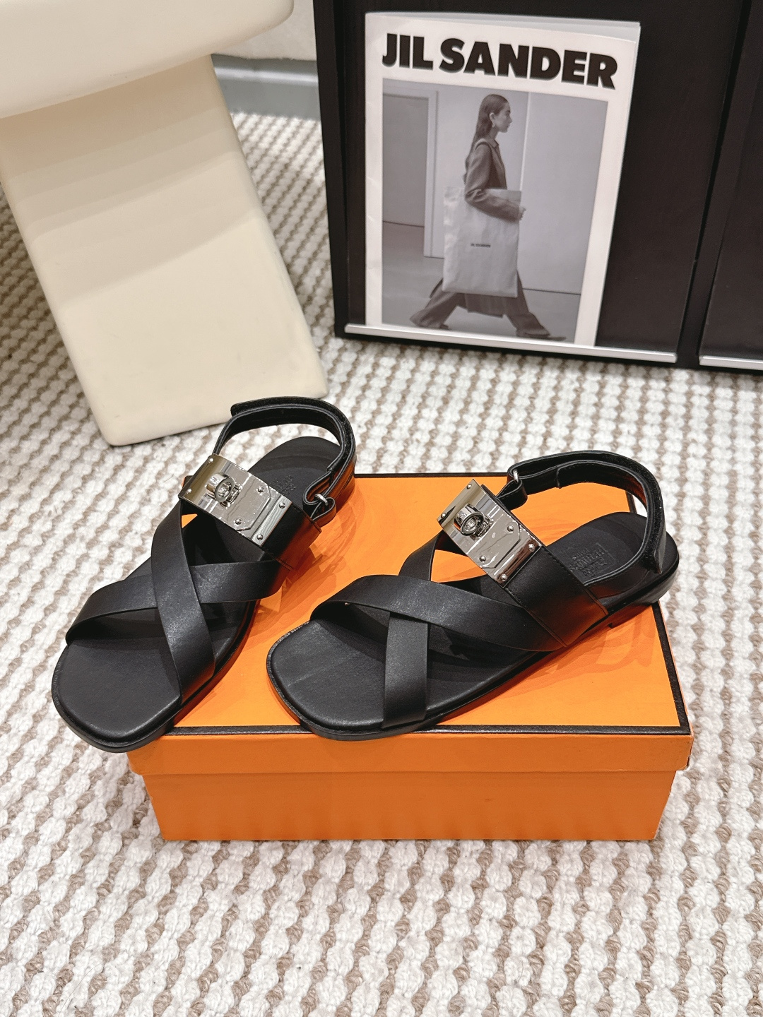 Черные кожаные женские босоножки Hermès