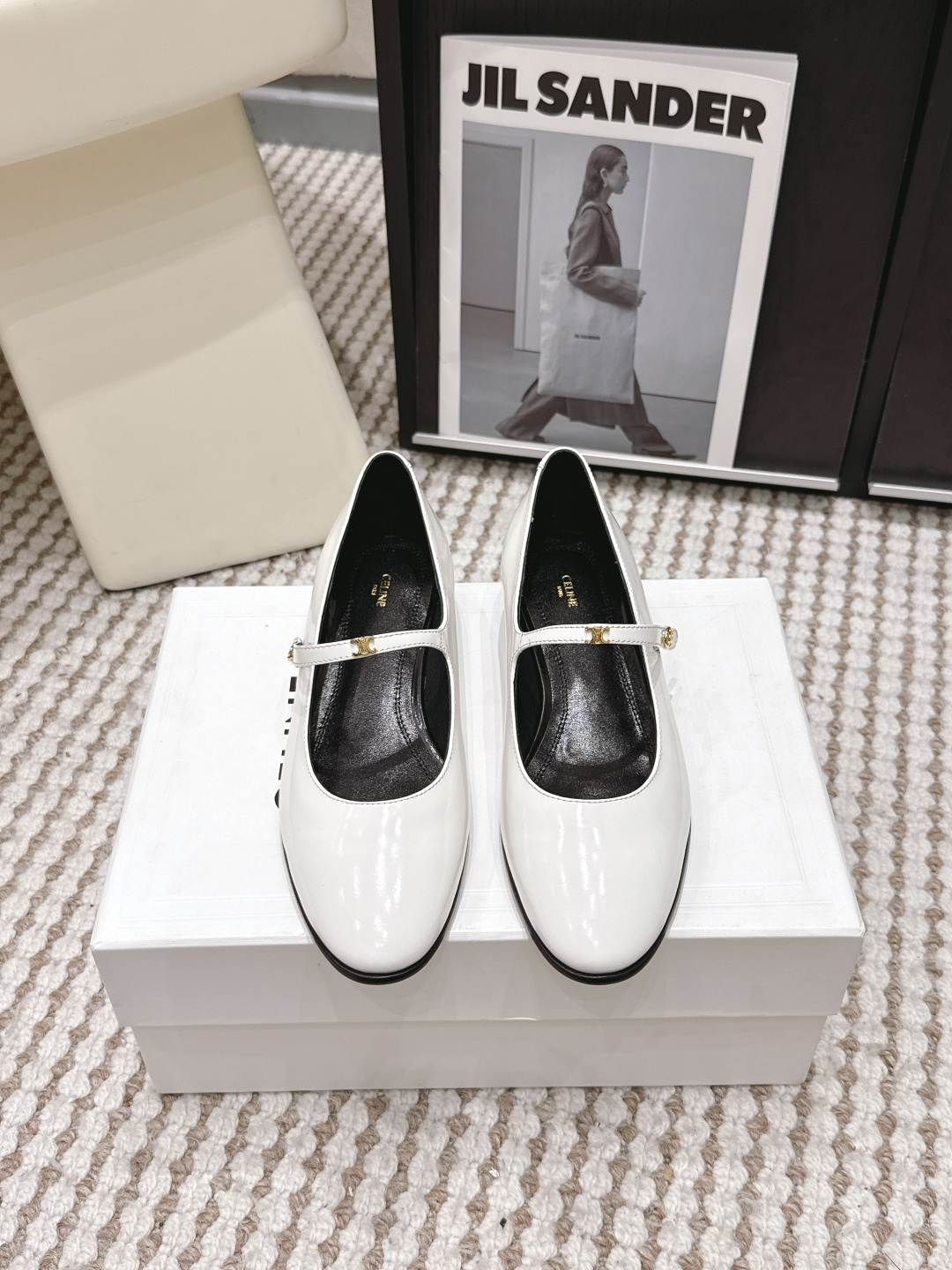 NO:788774,Purchasing agent CELINE Celine 26/ss early spring latest Mary Jane shoes Celine 26ss Les series Mary Jane shoes are simple and comfortable, clean and neat, increase the height and show slender legs, whether worn alone or paired with wide-leg pants, high street and retro Let's make CELINE girls together, sheepskin upper, sheepskin lining, outsole, genuine leather sole  Size#35-41 (customized at 40.41),Mary Jane,celine,celine,mary jane,sheepskin19860909代购级 CELINE赛琳 26/ss 早春 最新 玛丽珍 单鞋 思琳 26ss Les 系列 玛丽珍鞋简单舒服,干净利落,增高显腿细,无论是单穿还是搭配阔腿裤,高街又复古 一起来做CELINE女孩 鞋面羊皮 内里羊皮内里 大底真皮鞋底 Size#35-41（40.41定做）,玛丽珍,celine,celine,mary jane,sheepskin,Women's Shoes