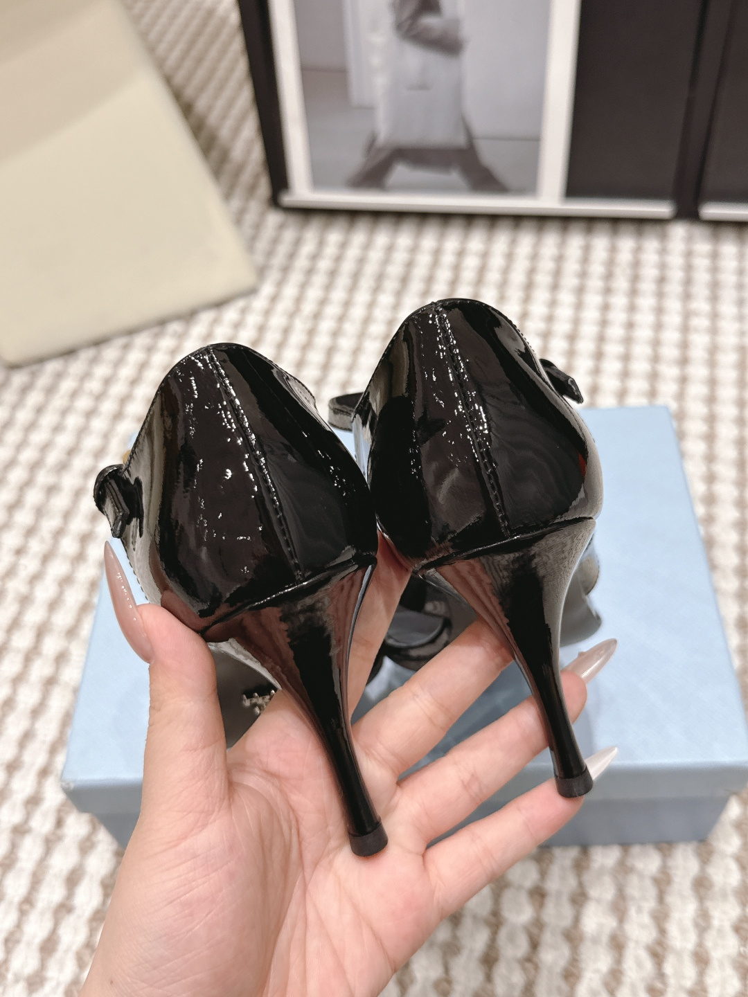 Prada Style Women's Shoes style reference detail image 8 from source 784844