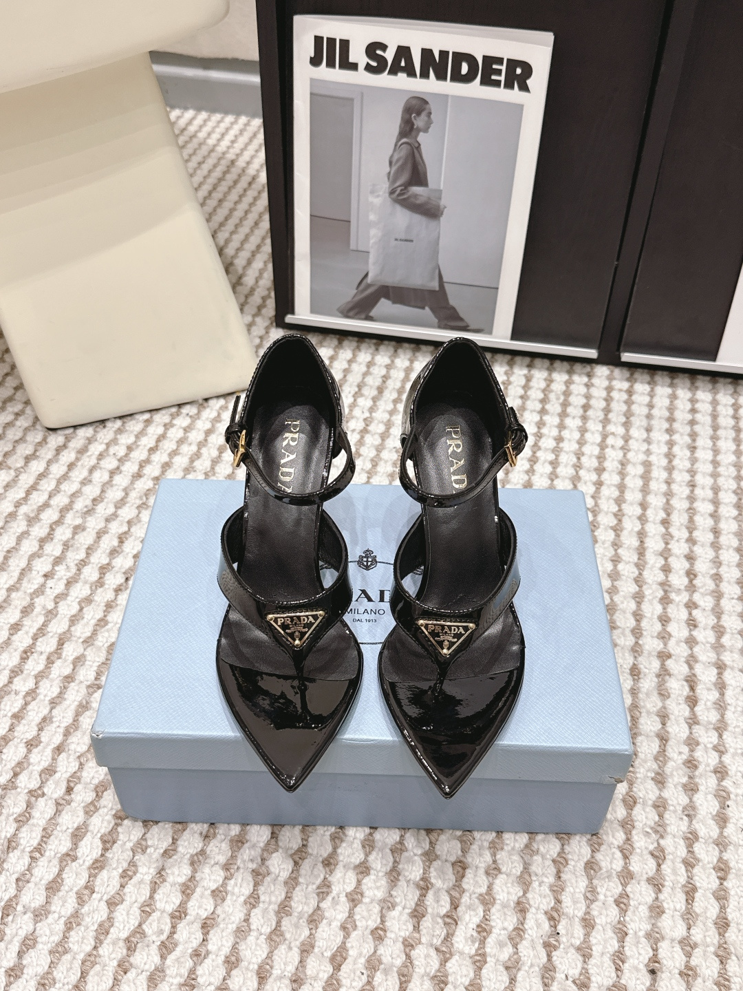 Prada Style Women's Shoes style reference detail image 1 from source 784844