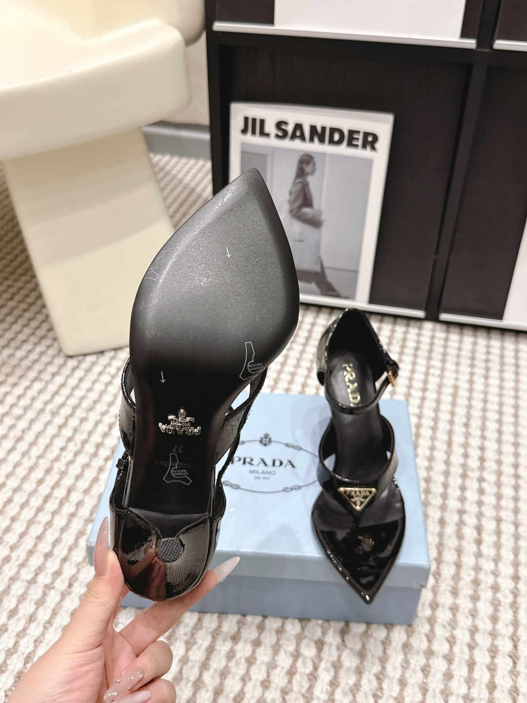 Prada Style Women's Shoes style reference detail image 9 from source 784844