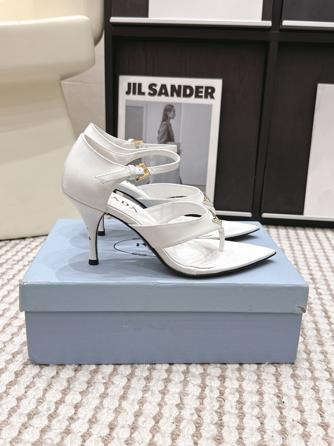 Prada Style Women's Shoes style reference detail image 2 from source 784845