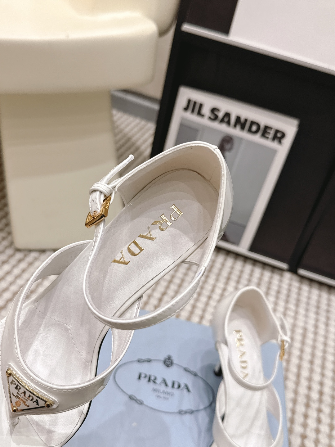 Prada Style Women's Shoes style reference detail image 6 from source 784845