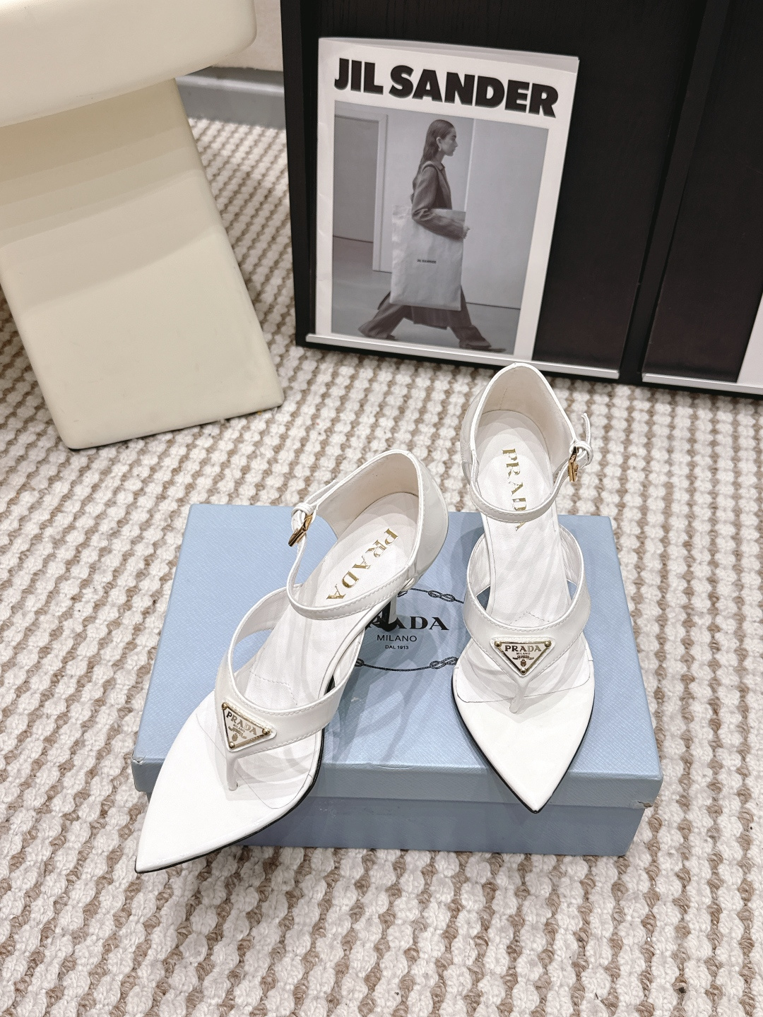 Prada Style Women's Shoes style reference detail image 4 from source 784845