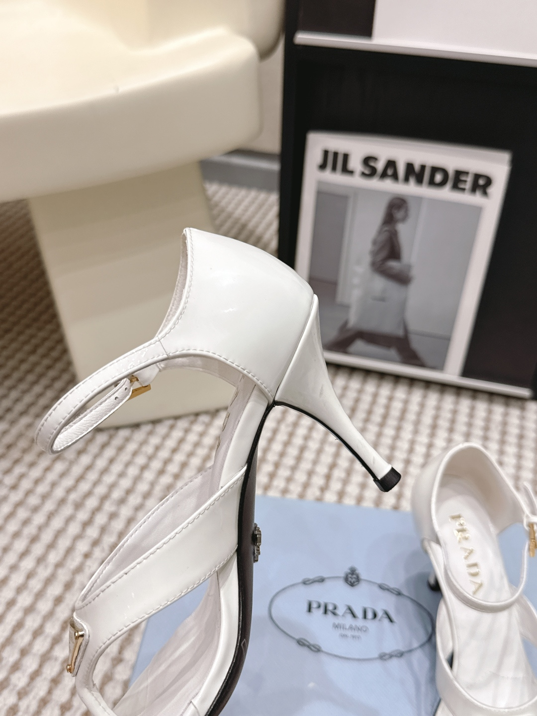Prada Style Women's Shoes style reference detail image 7 from source 784845