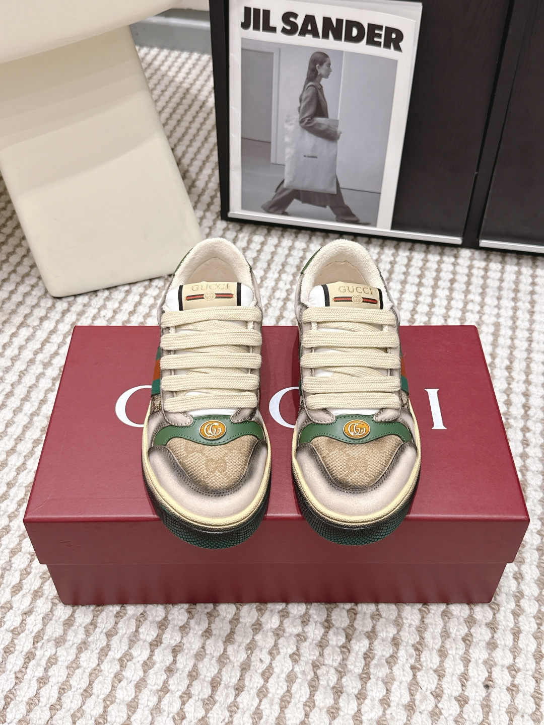 NO:789610,Purchasing grade Gucci｜Gucci 2026s new distressed and polished couple's small dirty shoes. Classic design, ZP developed purchasing grade version - original molded cherry crystal pendant; metal double G crystal cylindrical mark; Gucci original pattern webbing; upper color polished cowhide spliced with classic double G cloth fabric, leather incision full oil edge sealing process Upper: original customized cowhide color Inner: original towel lining Outsole: original outsole Size:  Women's size 35-39 (order 40) Men's size 39-44 (order 45), casual shoes/sports shoes, gucci, gucci, sneakers, cowhide19860909代购级 Gucci｜古驰2026s新款做旧擦色情侣款小脏鞋 经典的设计,ZP开发代购级版本—原版开模樱桃水晶挂饰；金属双G水晶圆柱形标；Gucci原版纹织带； 鞋面擦色牛皮拼接经典双G布面料,皮面切口全油边封口工艺 鞋面 : 原版定制牛皮面色 内里 : 原版毛巾里 大底 : 原版大底 尺码 : 女款35-39（40订）男款39-44（45订）,休闲鞋/运动鞋,gucci,gucci,sneakers,cowhide,Women's Shoes