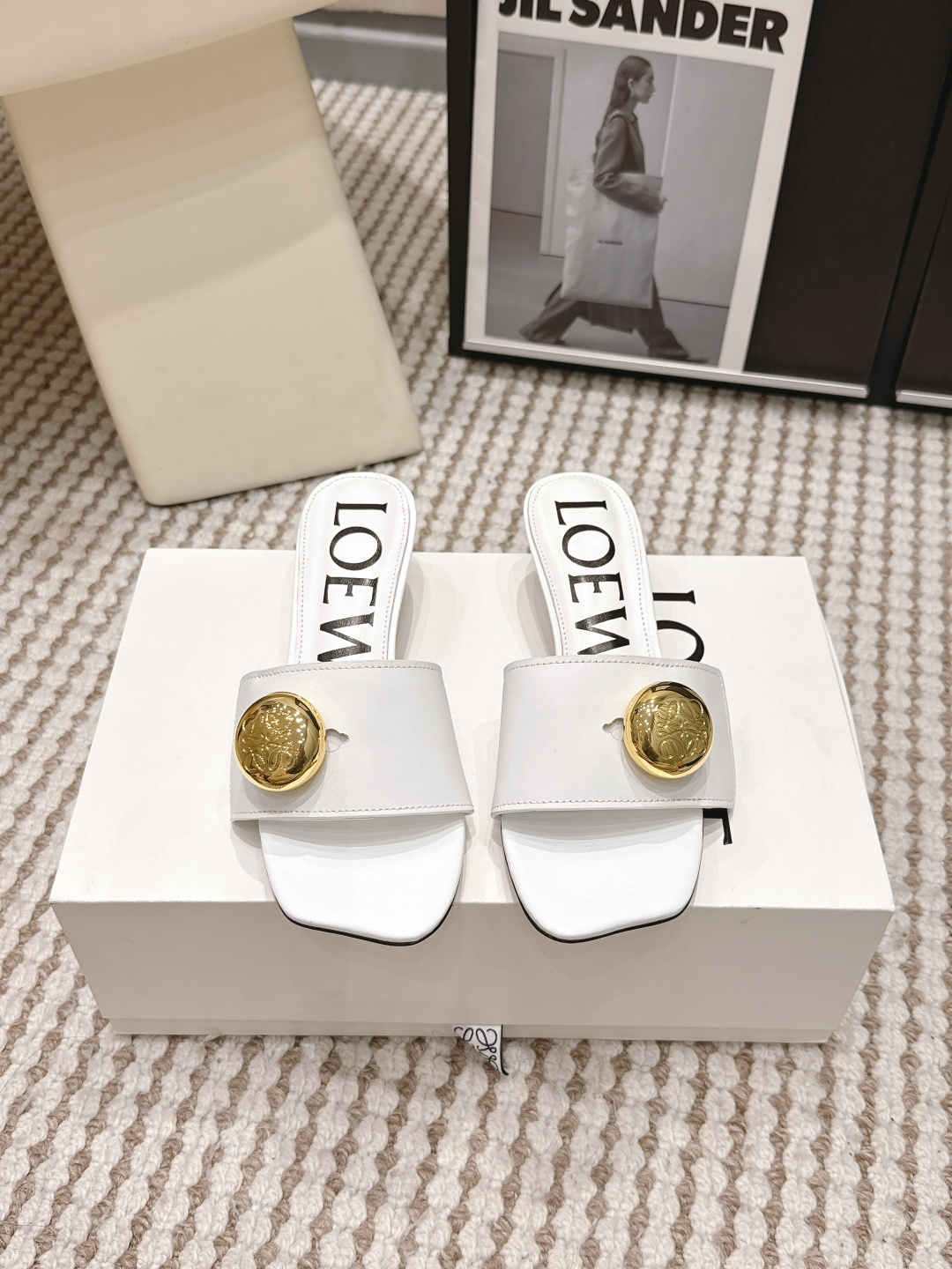 Loewe 罗意威LOEWE 26ss春夏最新款 ，小跟拖鞋