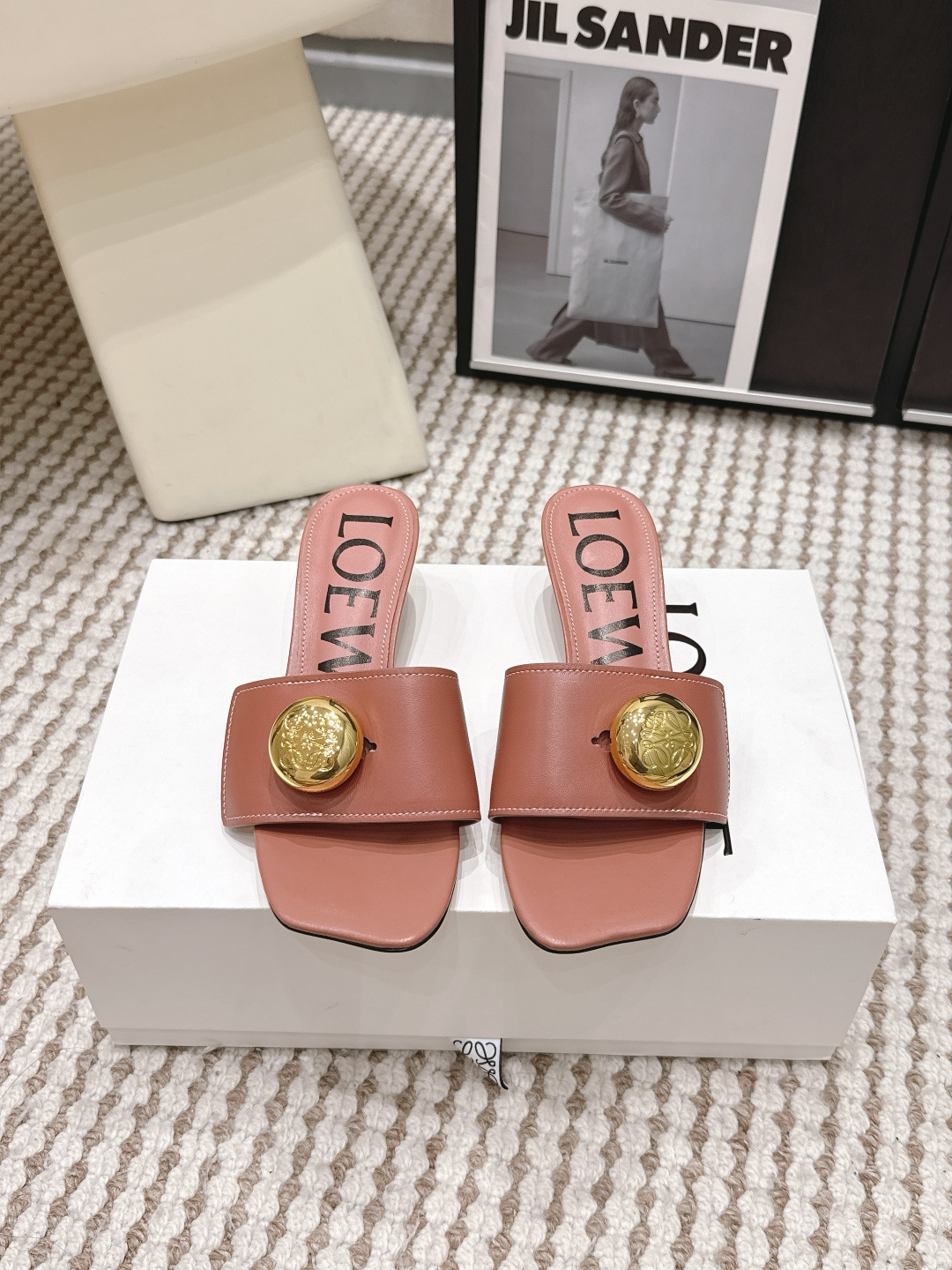 Loewe 罗意威LOEWE 26ss春夏最新款 ，小跟拖鞋