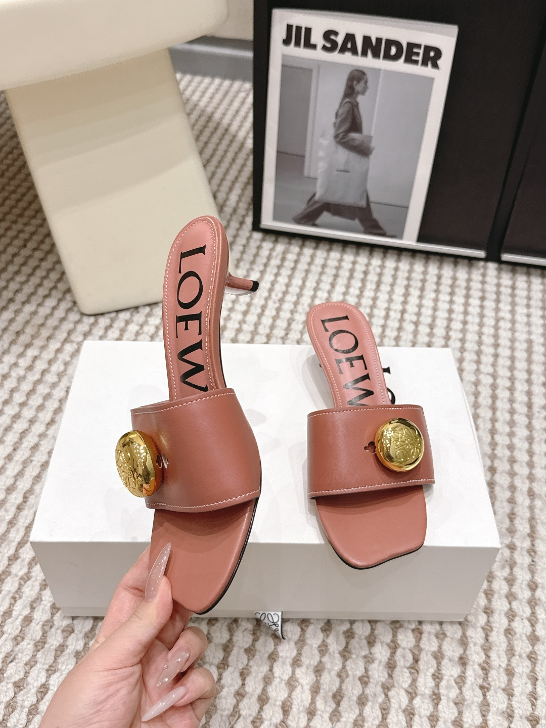Loewe 罗意威LOEWE 26ss春夏最新款 ，小跟拖鞋