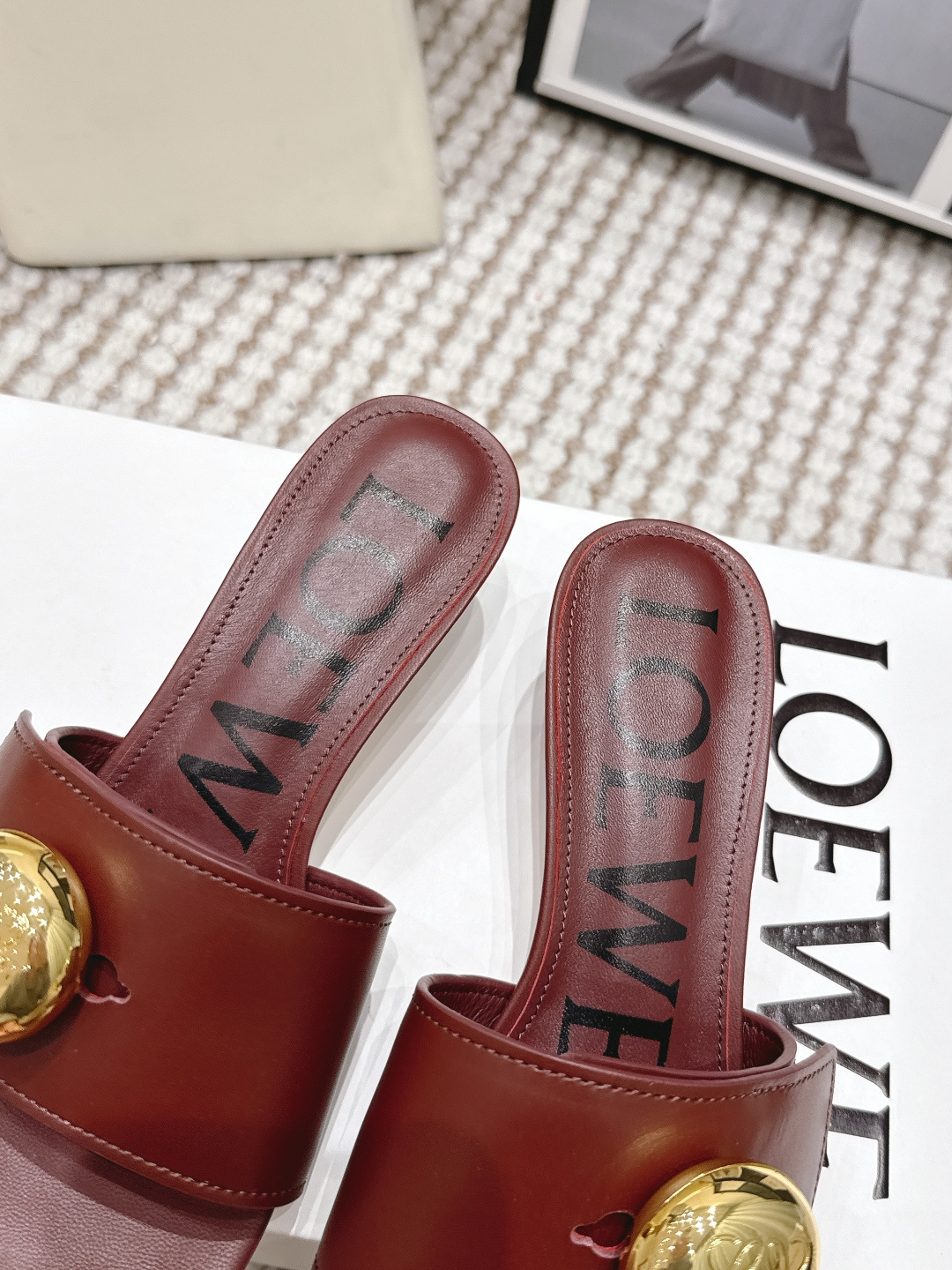 Loewe 罗意威LOEWE 26ss春夏最新款 ，小跟拖鞋