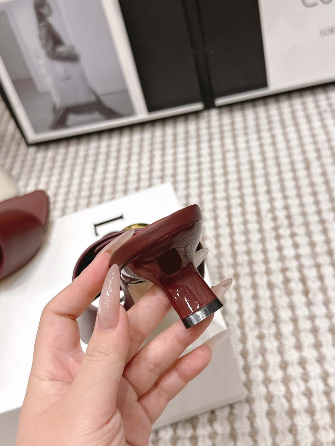Loewe 罗意威LOEWE 26ss春夏最新款 ，小跟拖鞋