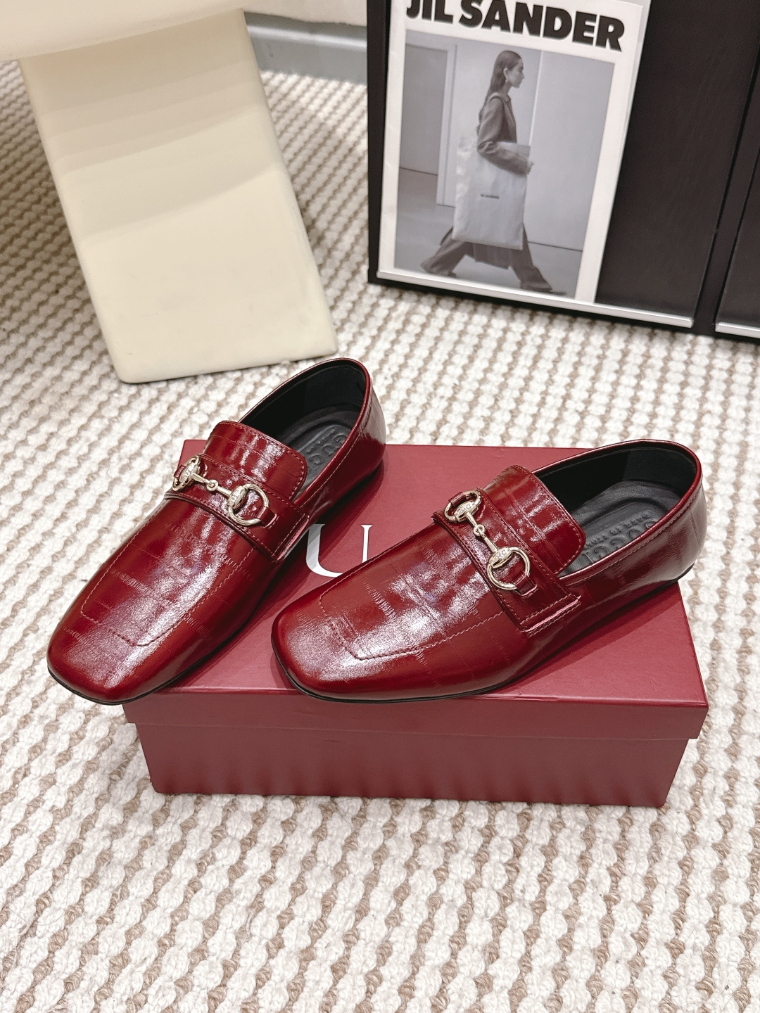 Gucci Style Leather Women's Shoes style reference detail image 3 from source 784619