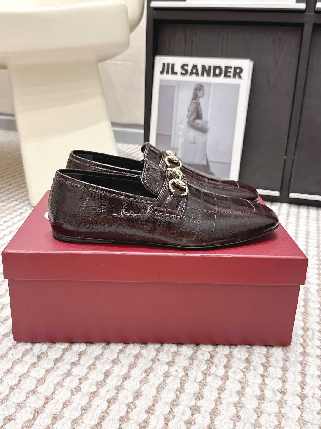 Gucci Style Leather Women's Shoes style reference detail image 2 from source 784620