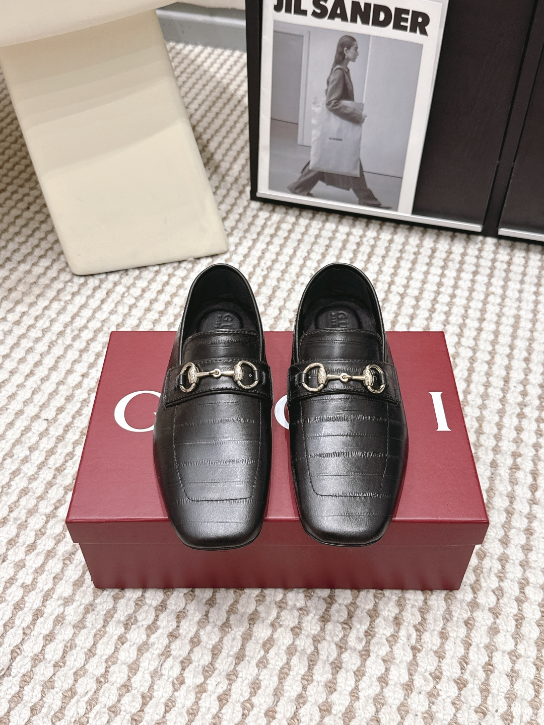 Gucci Style Leather Women's Shoes style reference detail image 1 from source 784621