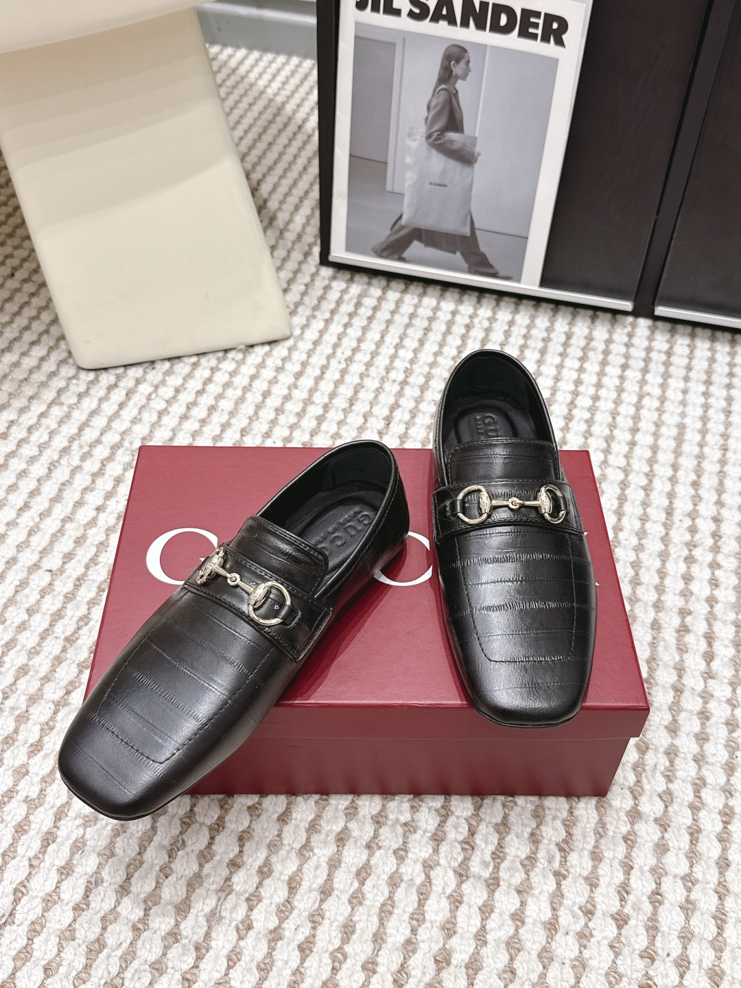 Gucci Style Leather Women's Shoes style reference detail image 4 from source 784621
