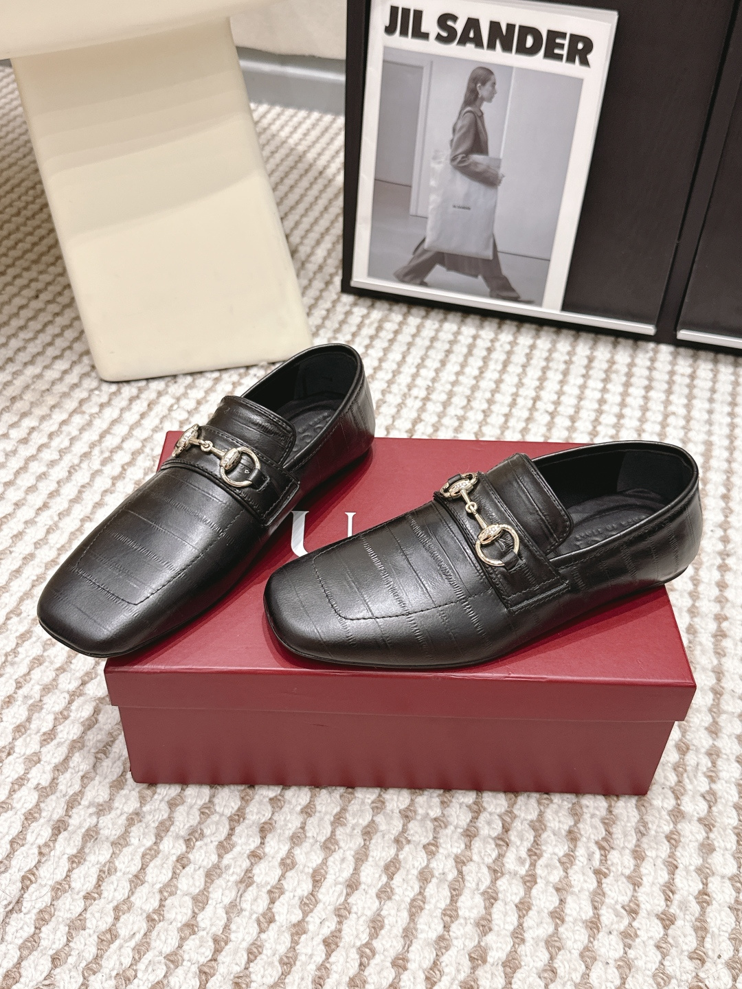 Gucci Style Leather Women's Shoes style reference detail image 3 from source 784621
