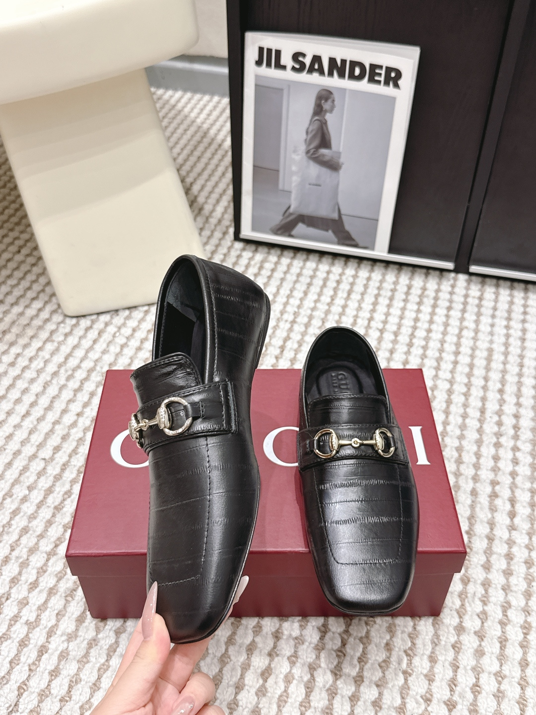 Gucci Style Leather Women's Shoes style reference detail image 5 from source 784621