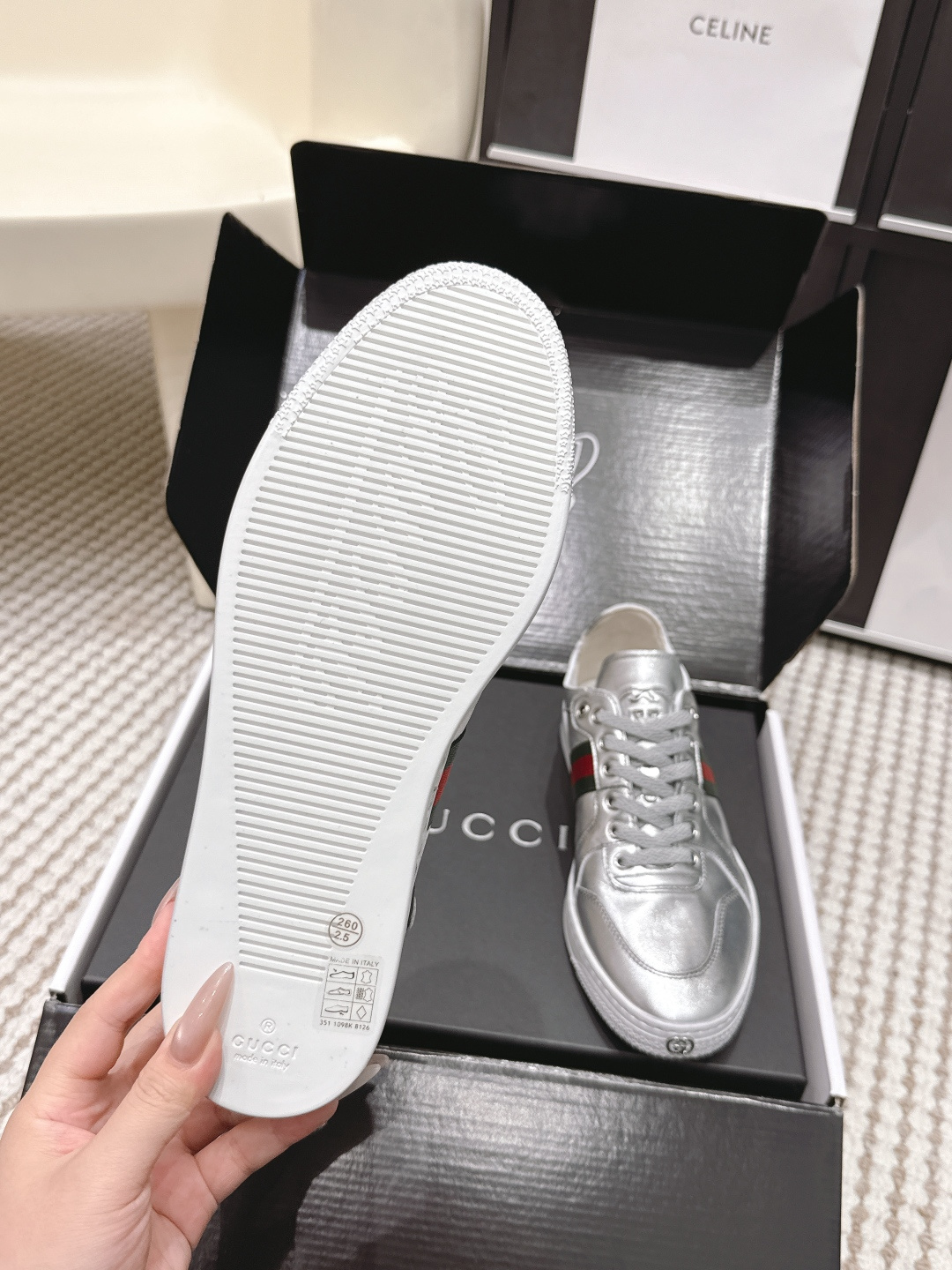 Gucci Style White Leather Women's Shoes style reference detail image 9 from source 784623
