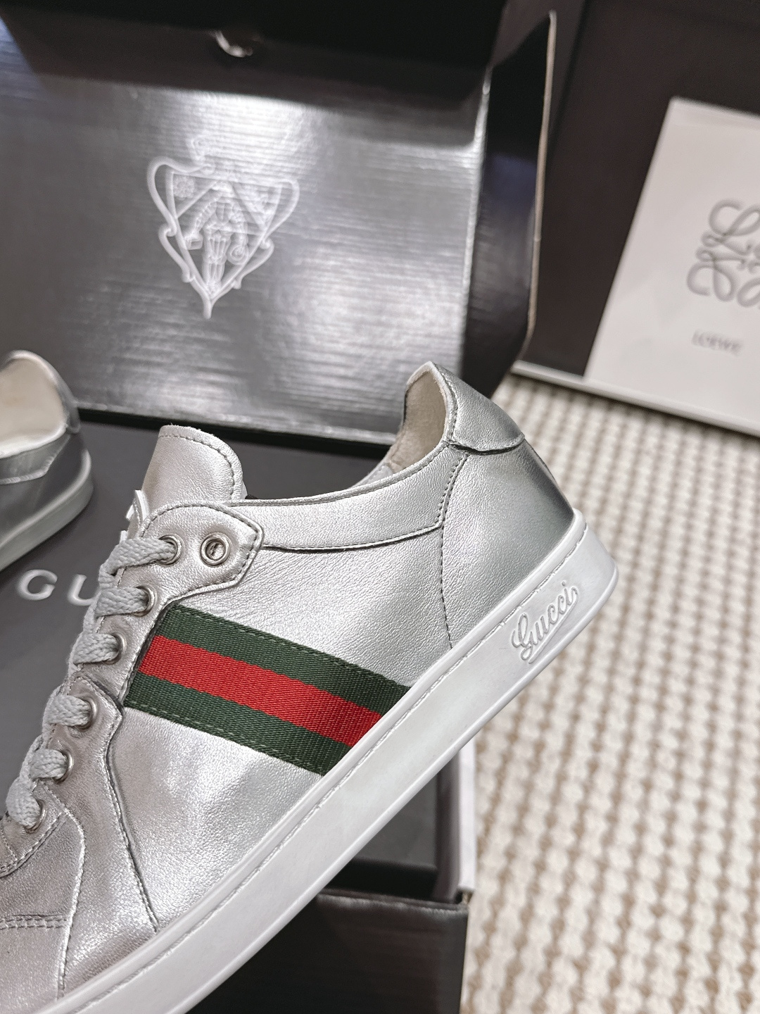 Gucci Style White Leather Women's Shoes style reference detail image 6 from source 784623