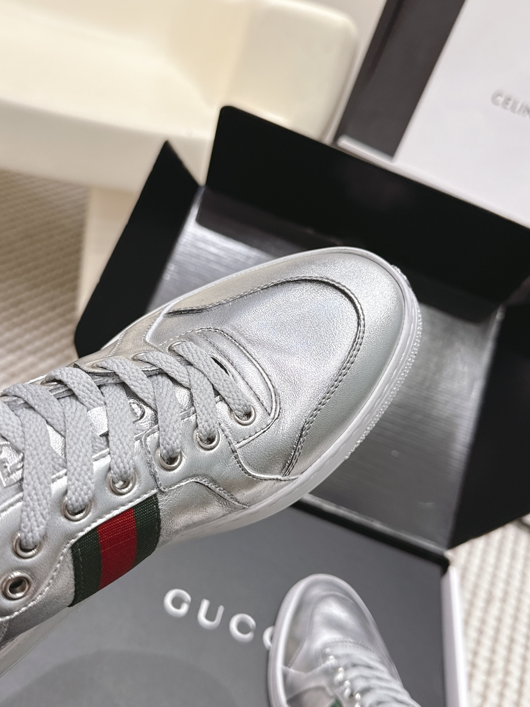 Gucci Style White Leather Women's Shoes style reference detail image 8 from source 784623