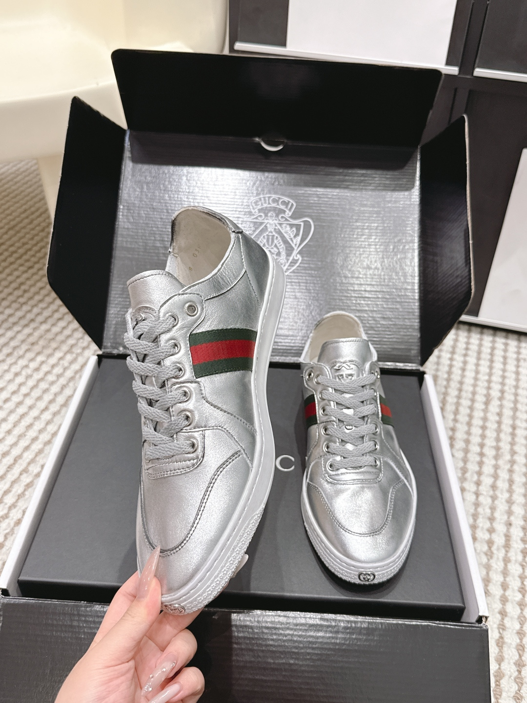 Gucci Style White Leather Women's Shoes style reference detail image 5 from source 784623