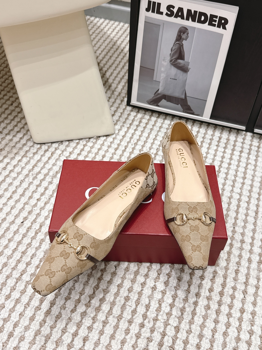 Gucci Style Black Leather Women's Shoes style reference detail image 4 from source 784624