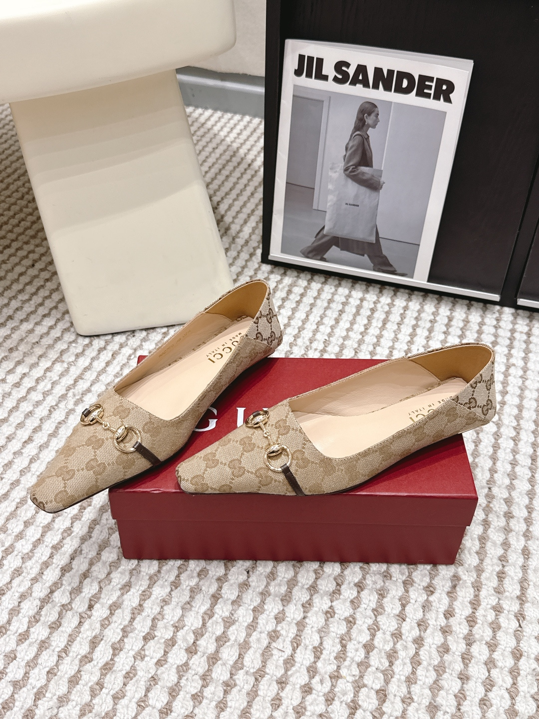 Gucci Style Black Leather Women's Shoes style reference detail image 3 from source 784624
