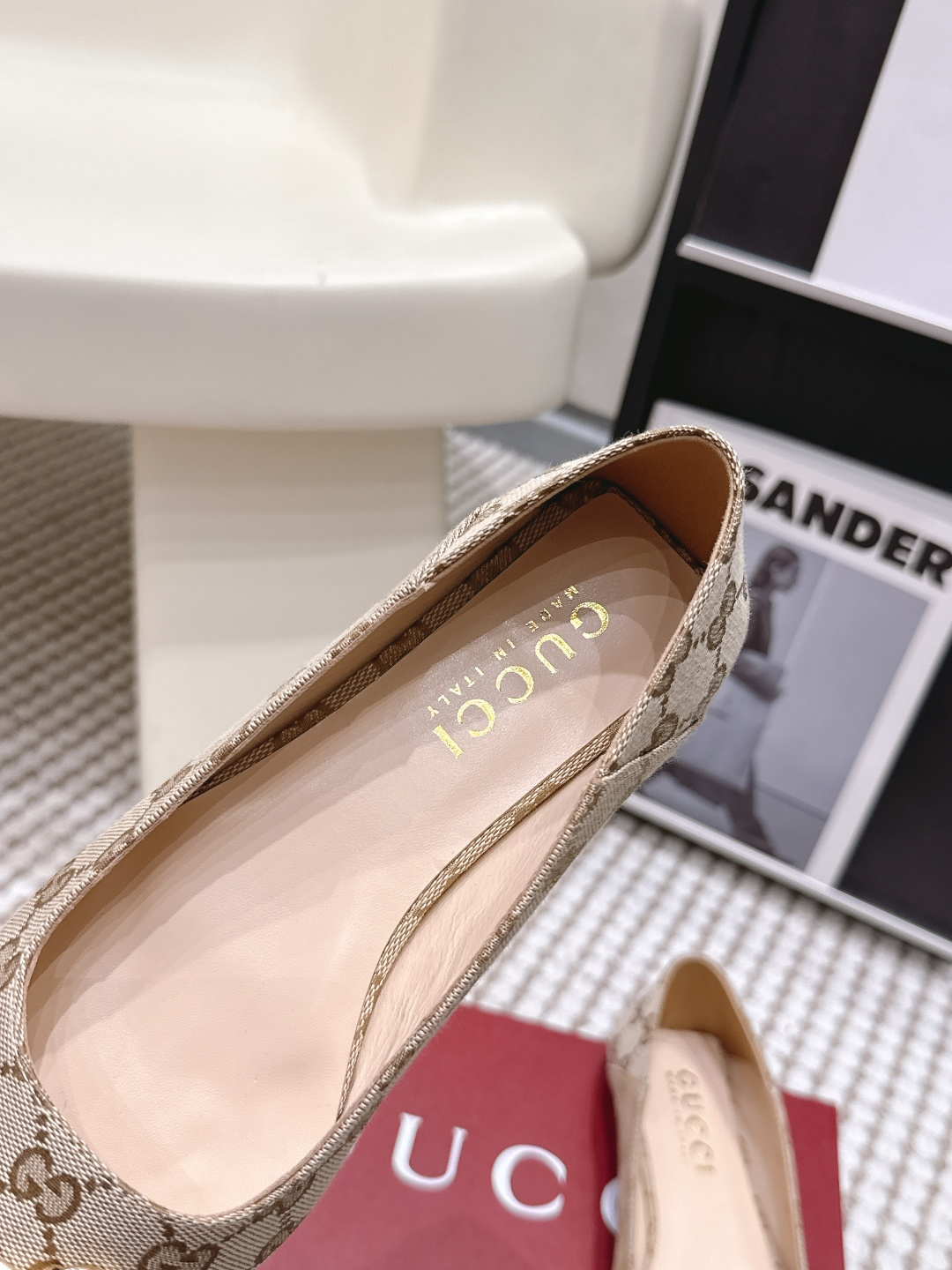 Gucci Style Black Leather Women's Shoes style reference detail image 6 from source 784624