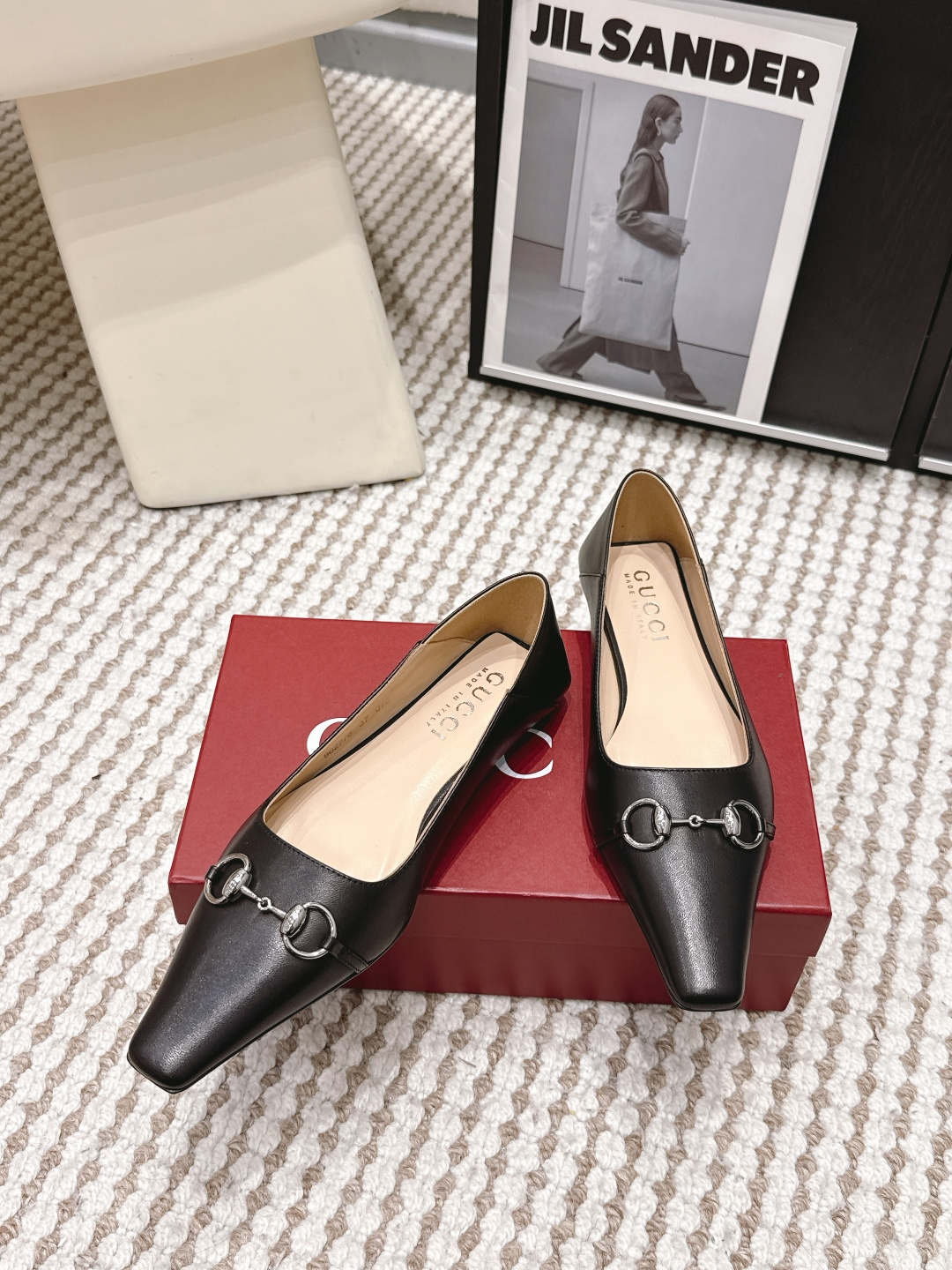 Gucci Style Black Leather Women's Shoes style reference detail image 4 from source 784626