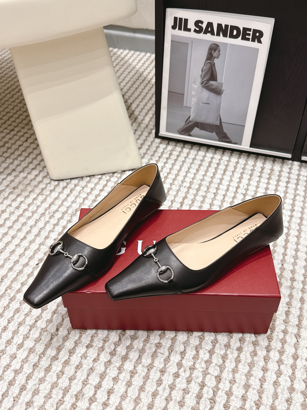 Gucci Style Black Leather Women's Shoes style reference detail image 3 from source 784626