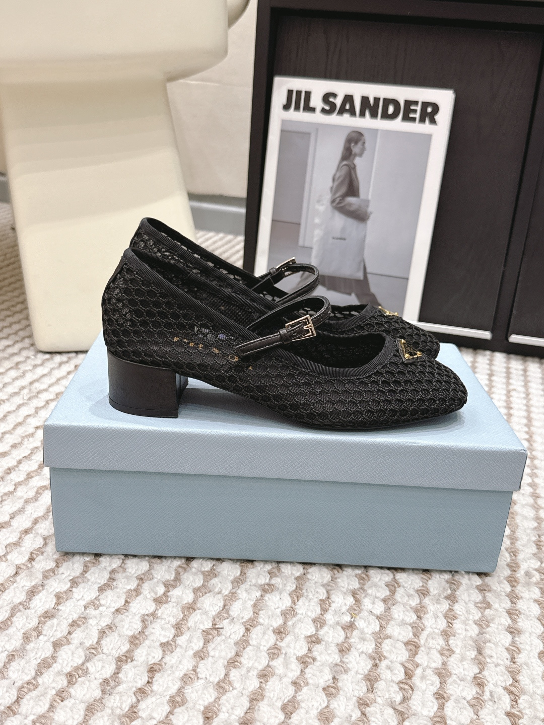 Prada Style Black Women's Shoes style reference detail image 2 from source 784853