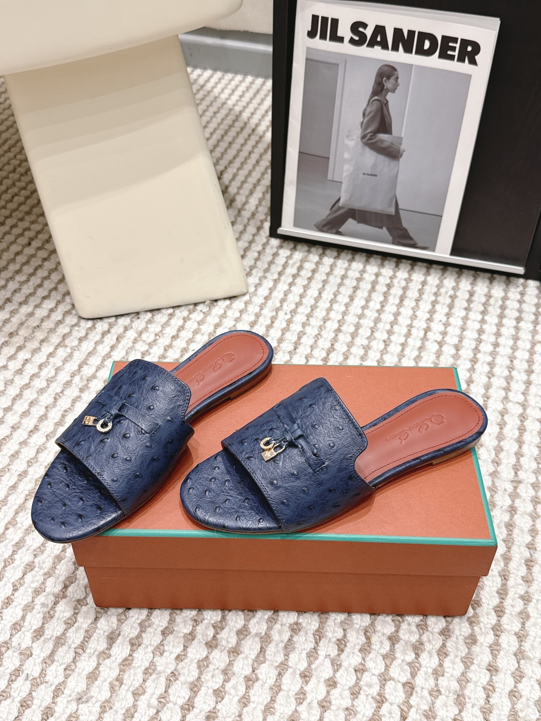 Босоножки женские синие Loro Piana